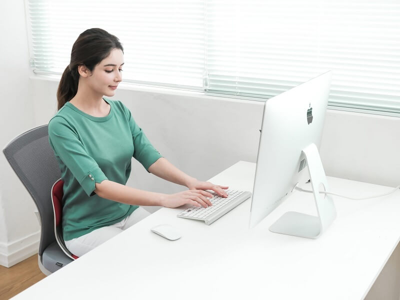Ngồi làm việc đúng tư thế quan trọng thế nào